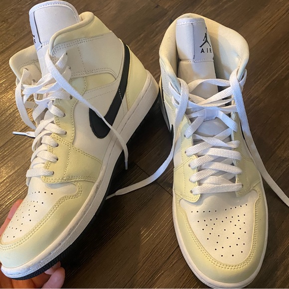 Nike Air Jordan 1 Mid Coconut Milk - Picture 3 of 7